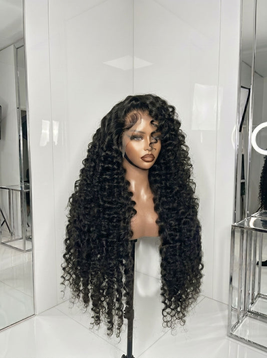 AMARA | DEEP WAVY CLOSURE WIG