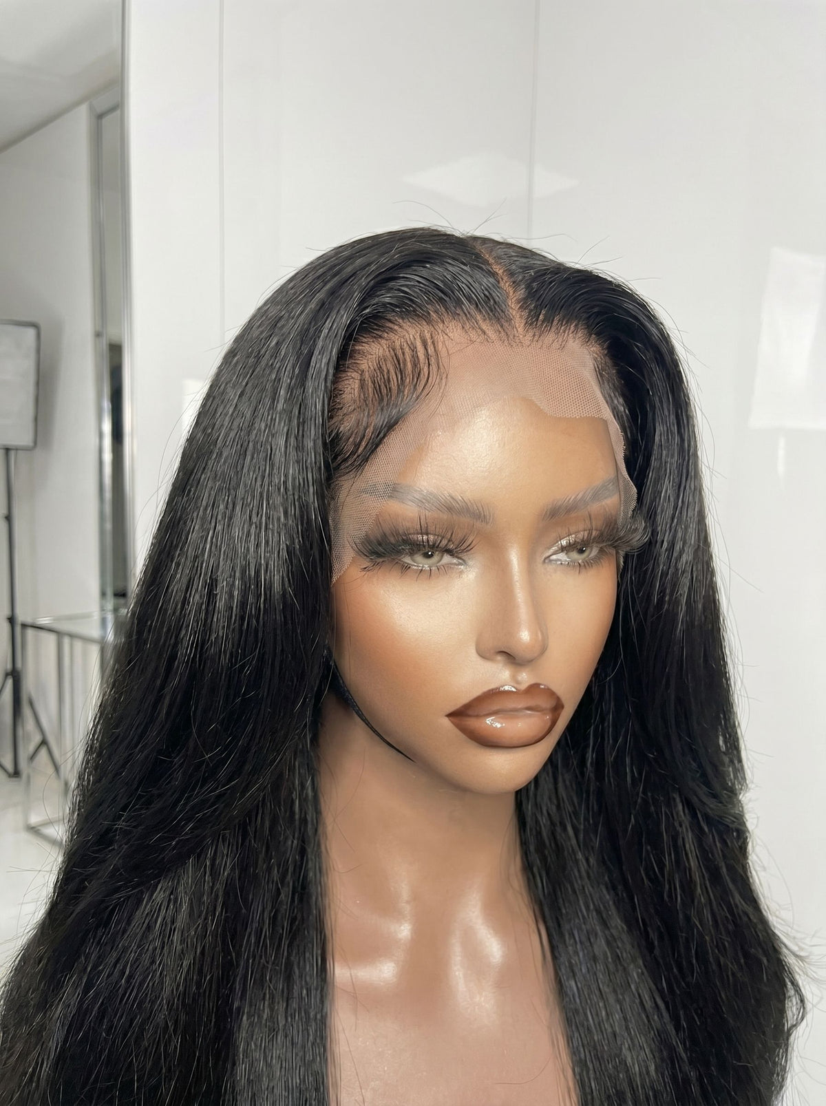 RHIA | VIRGIN STRAIGHT CLOSURE WIG