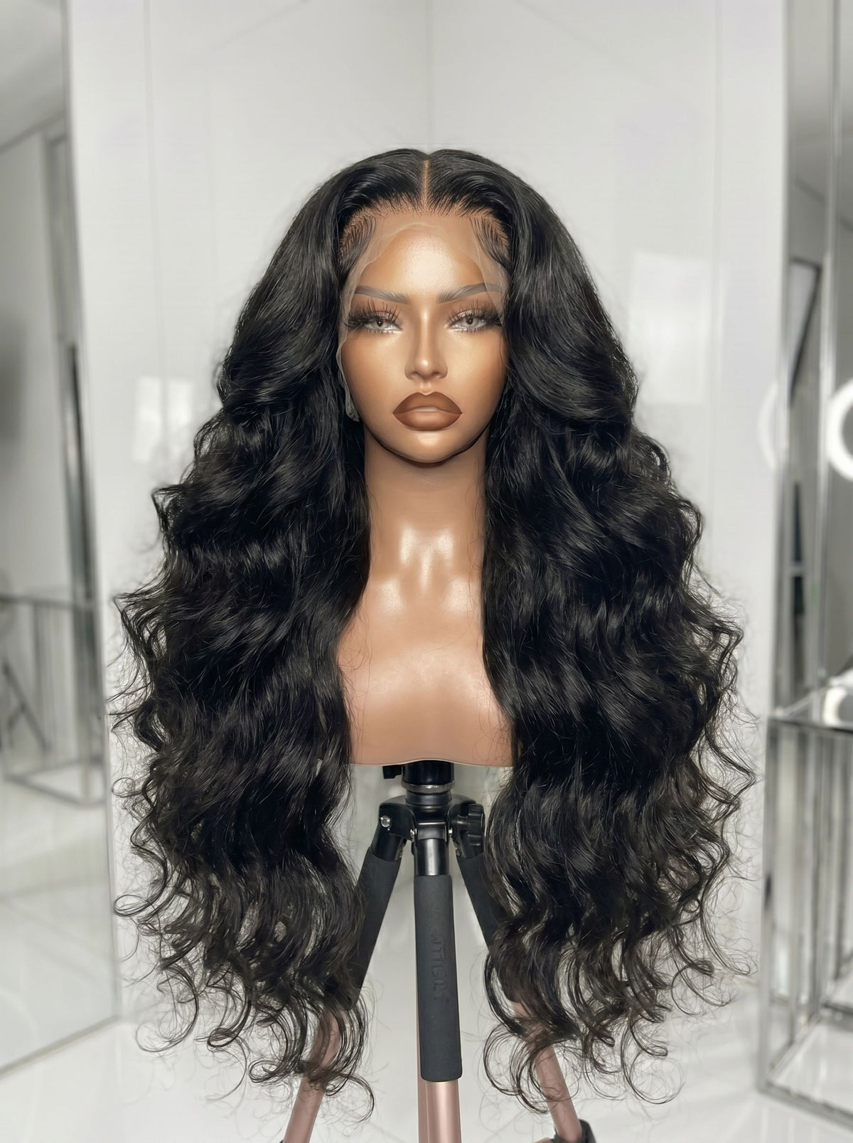 BELLA | RAW WAVY FRONTAL WIG