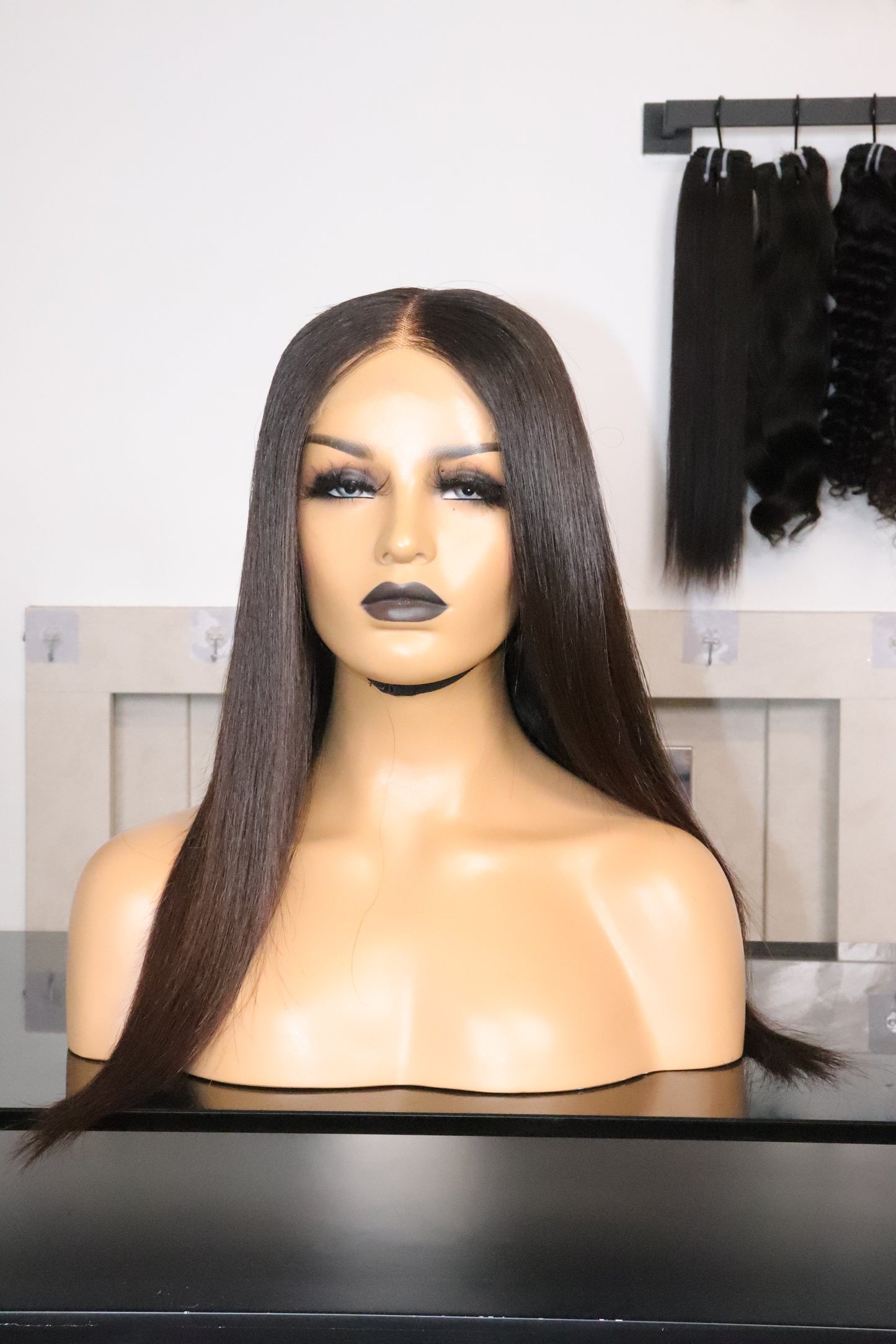 TALIA | RAW STRAIGHT CLOSURE WIG